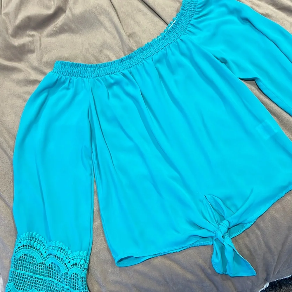 Teal off the shoulder blouse, size medium - Picture 1 of 4
